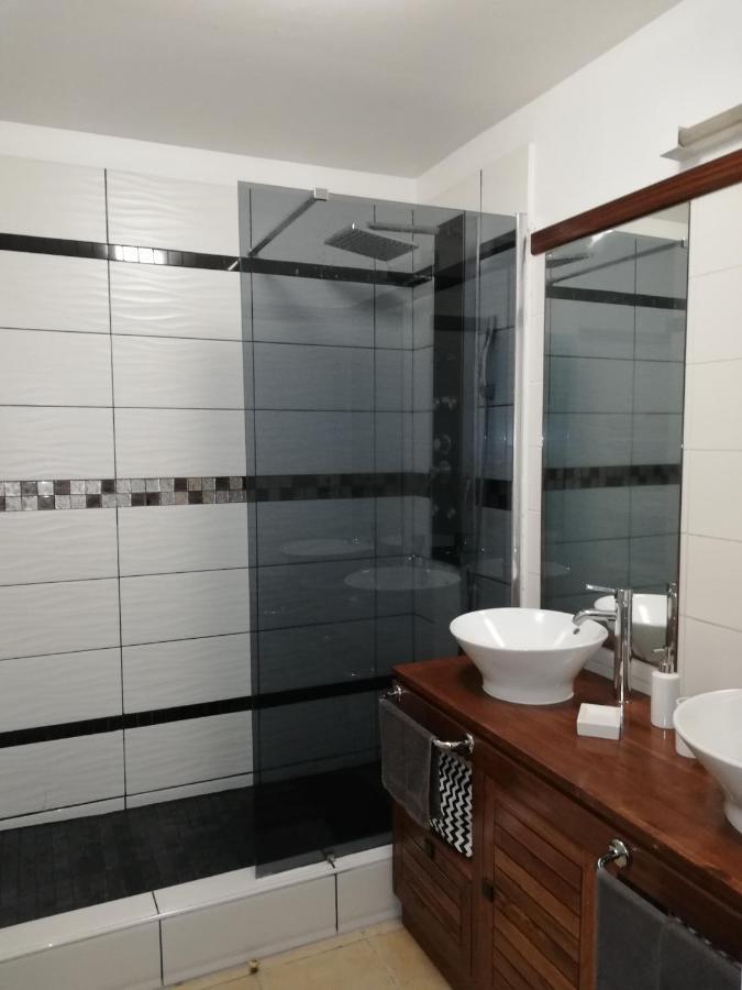 Appartement Meuble De Tourisme Saint Pierre Buitenkant foto