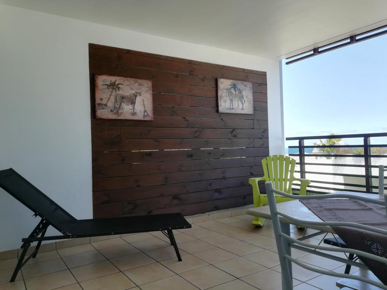 Appartement Meuble De Tourisme Saint Pierre Buitenkant foto