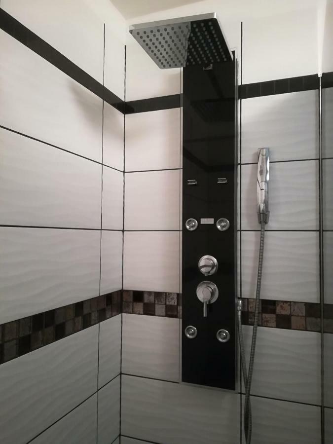 Appartement Meuble De Tourisme Saint Pierre Buitenkant foto