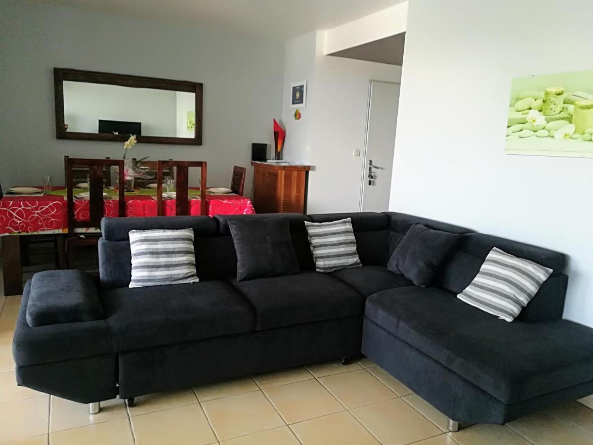 Appartement Meuble De Tourisme Saint Pierre Buitenkant foto
