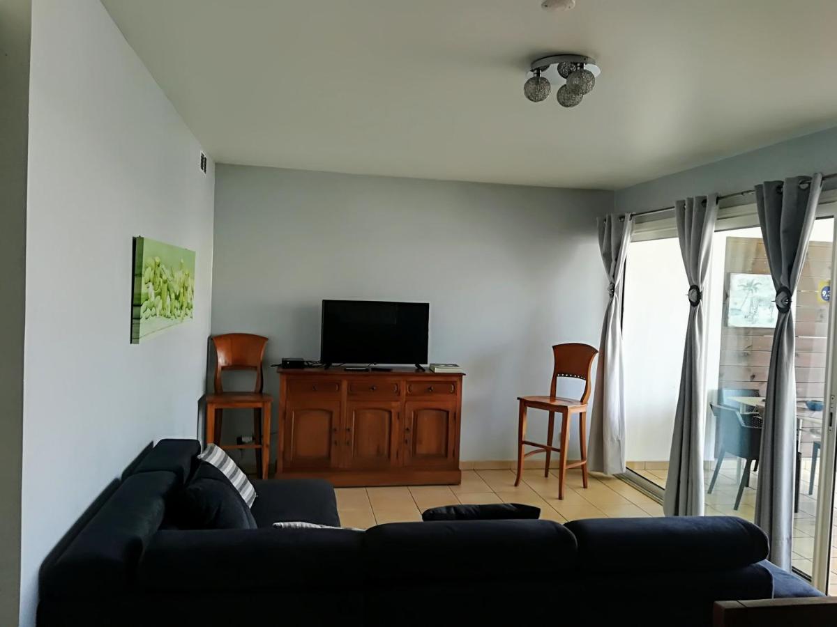 Appartement Meuble De Tourisme Saint Pierre Buitenkant foto